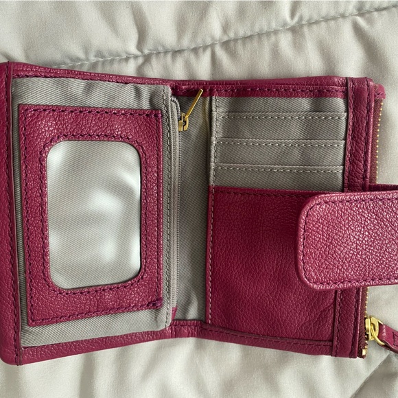 Fossil Wallet - Picture 2 of 4